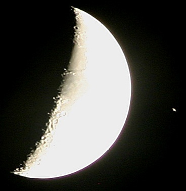 Saturn, kurz nach einer Bedeckung durch den Mond