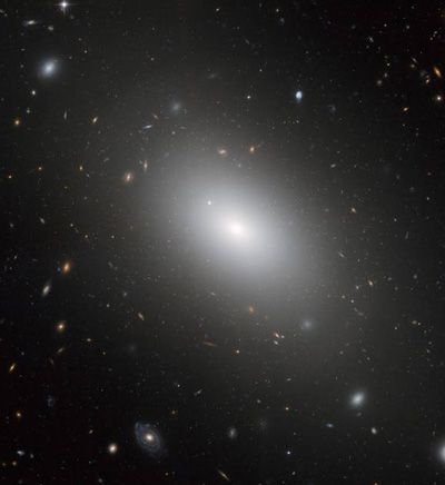 Eliptische Galaxie NGC 1132